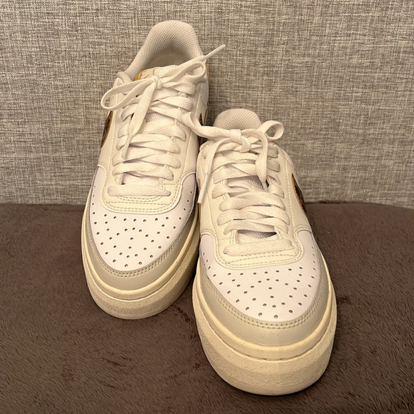 Nike Court Vision Alta DO2791-100 - Women size 7 - Picture 3 of 13